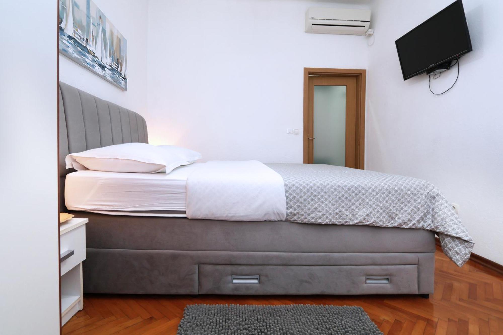 Apartments Villa Flamingo Makarska Extérieur photo